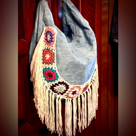 SOLD🔴 New NWT BLUE DENIM HANDCROCHETED BOHEMIAN SHOULDER BAG - Picture 3 of 15